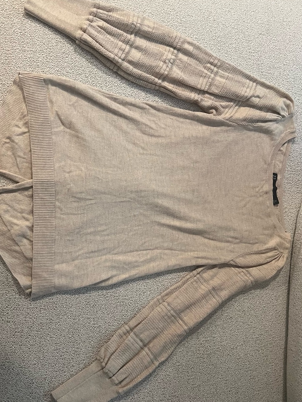 New York & Company Beige Lightweight Women's Knit Sweater